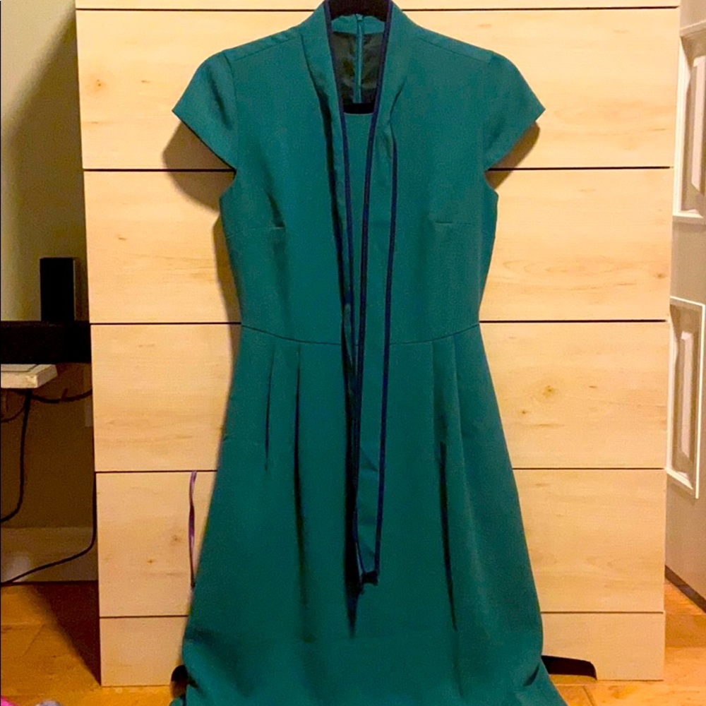 J Crew Excellent Condition Pussy Bow Tie Dress